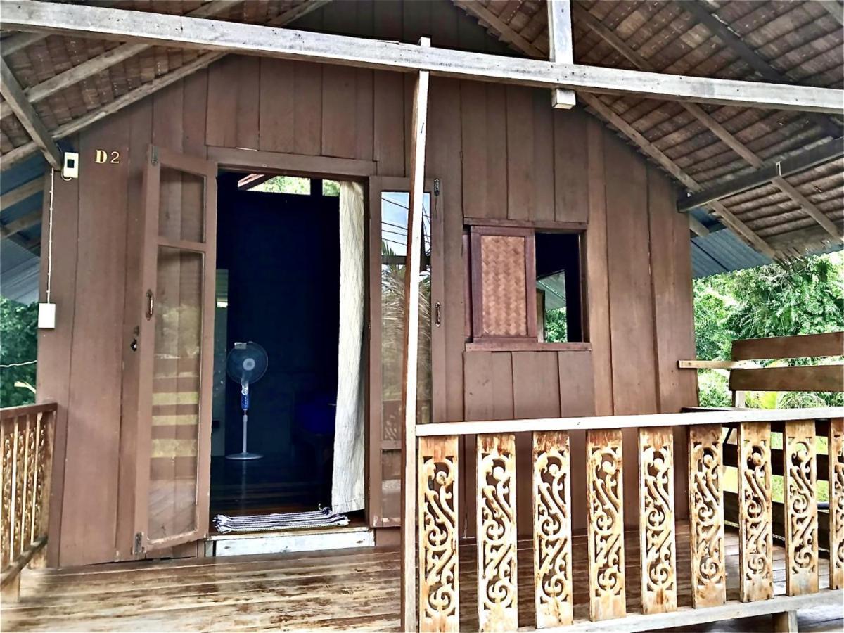 Frog Garden Hut Hotel Koh Phayam Exterior photo